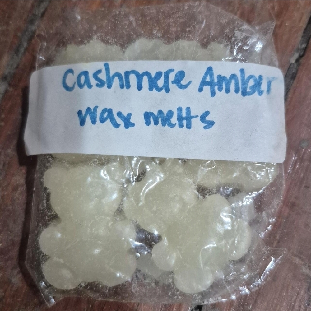 Cashmere Amber Wax Melts - Cream